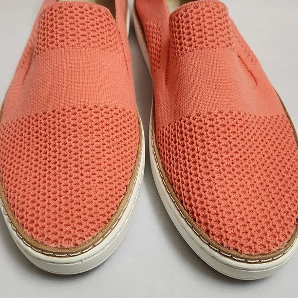 UGG Sammy Slip-on Coral Knit sneakers (w size 9) - Picture 5 of 10